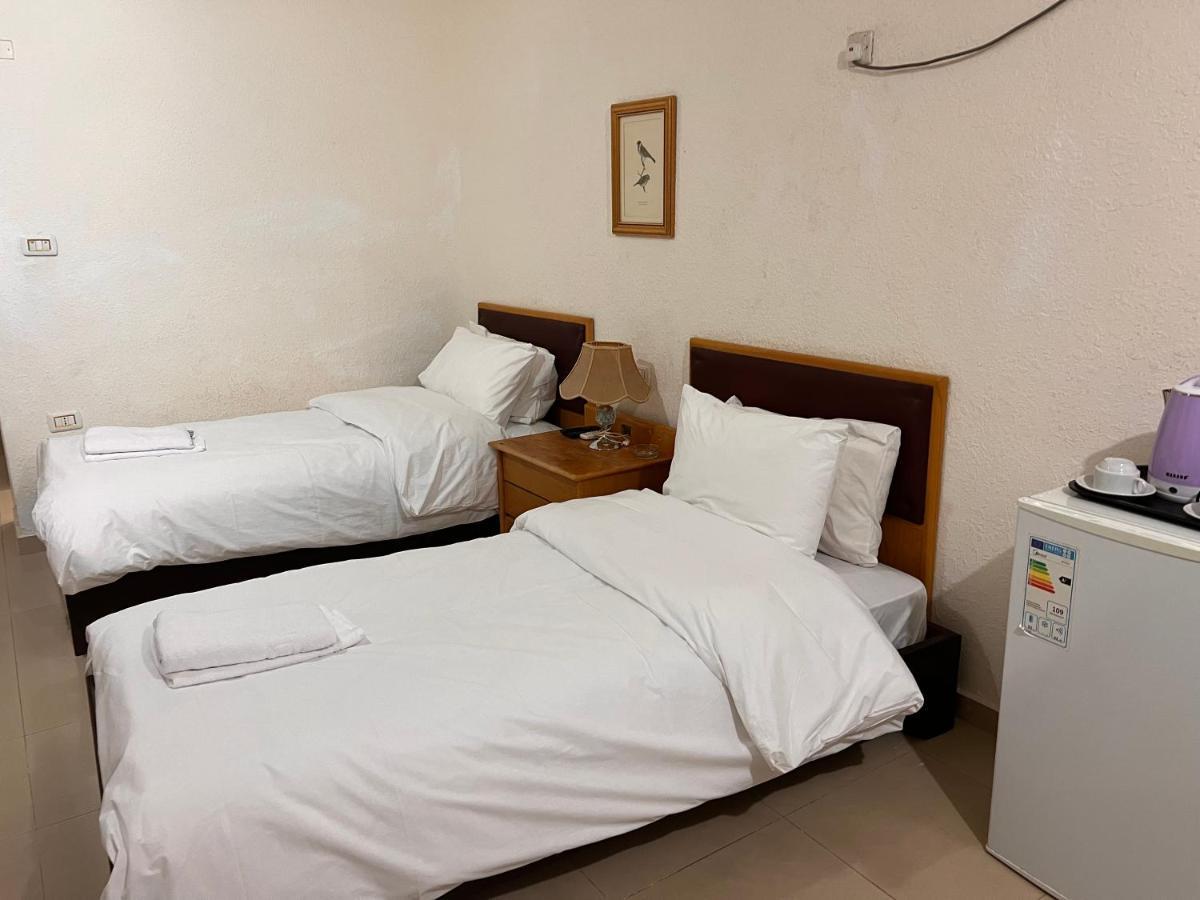 Petra Home Hotel 와디무사 외부 사진