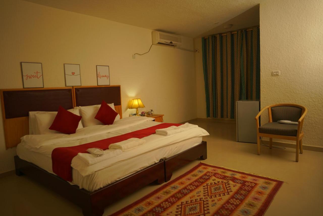 Petra Home Hotel 와디무사 외부 사진